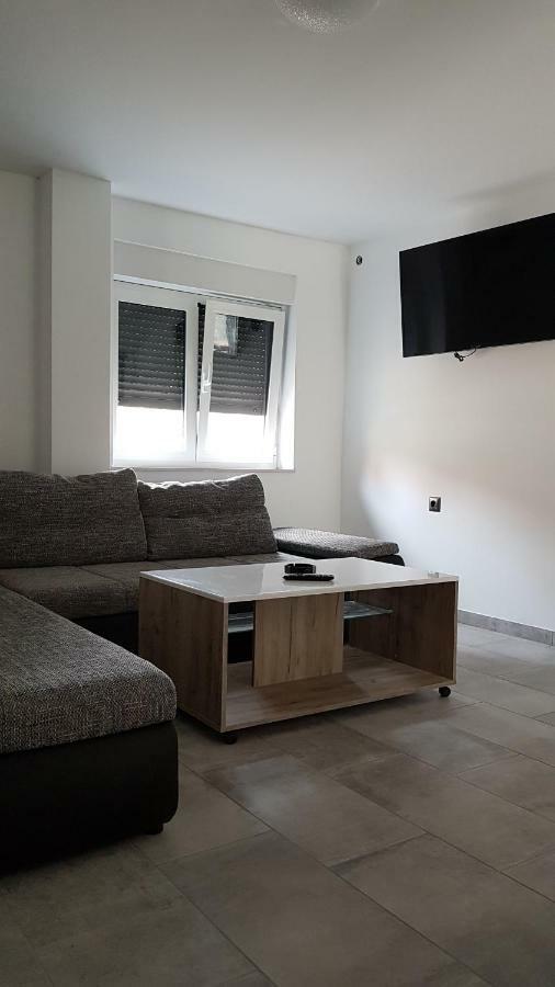 Apartments Star With Pool บีโอกราดนาโมรู ภายนอก รูปภาพ