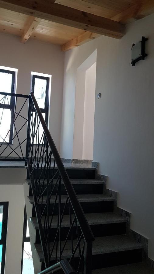 Apartments Star With Pool บีโอกราดนาโมรู ภายนอก รูปภาพ