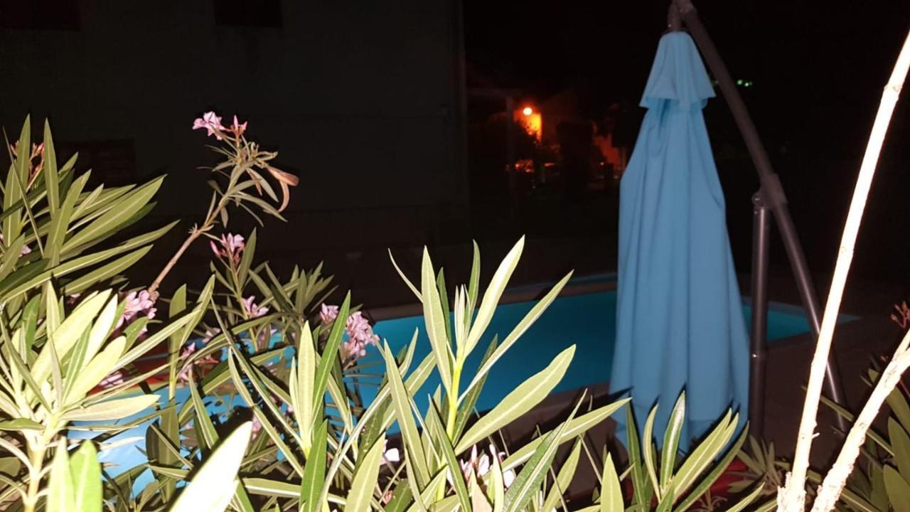 Apartments Star With Pool บีโอกราดนาโมรู ภายนอก รูปภาพ